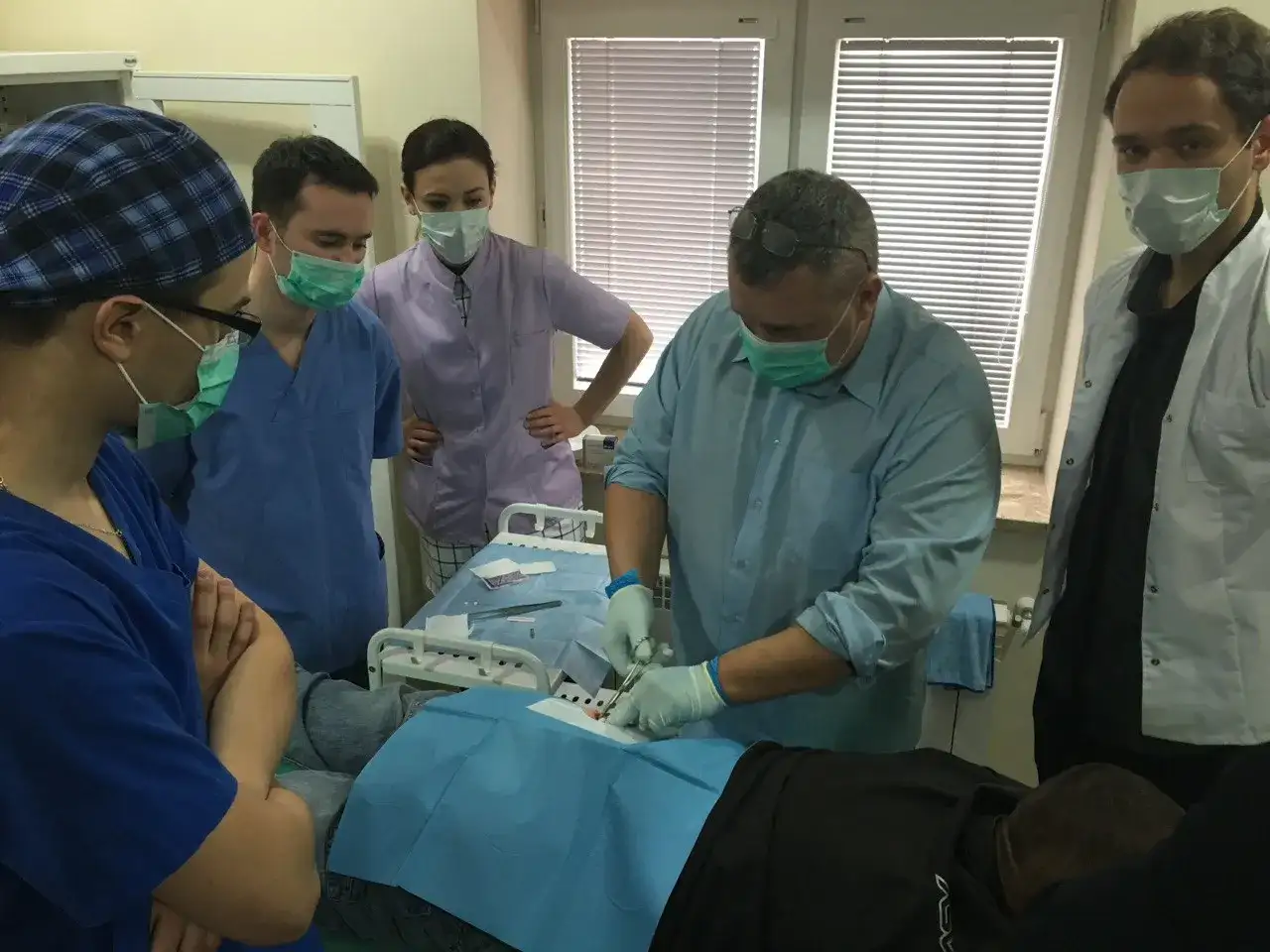 Zabieg wszycia wszywki alkoholowej