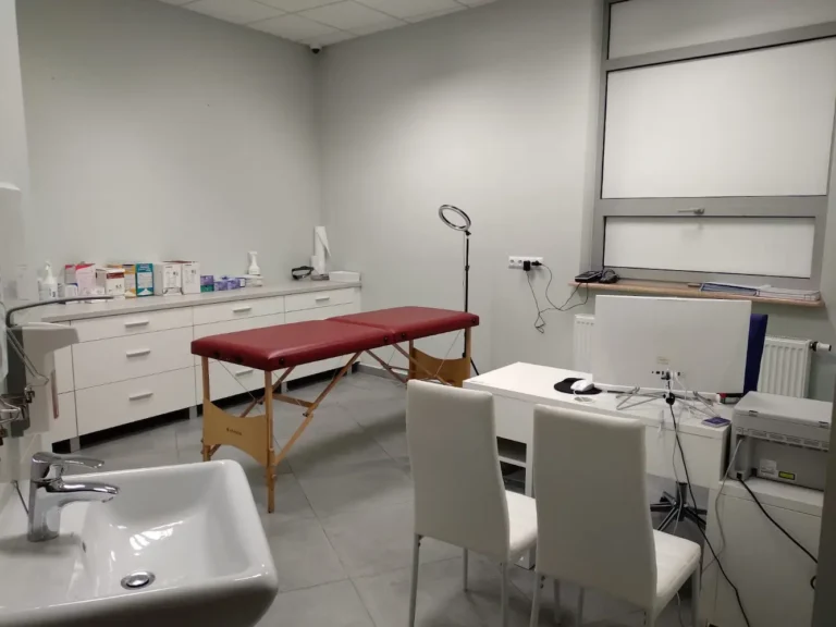 Łóżko do zabiegu wszywki alkoholowej w Nasz Gabinet Olsztyn